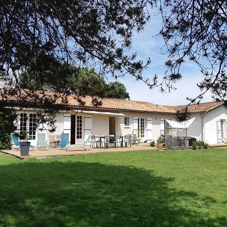 Maison Fourat * Saint-Martin-du-Bois (Gironde)
